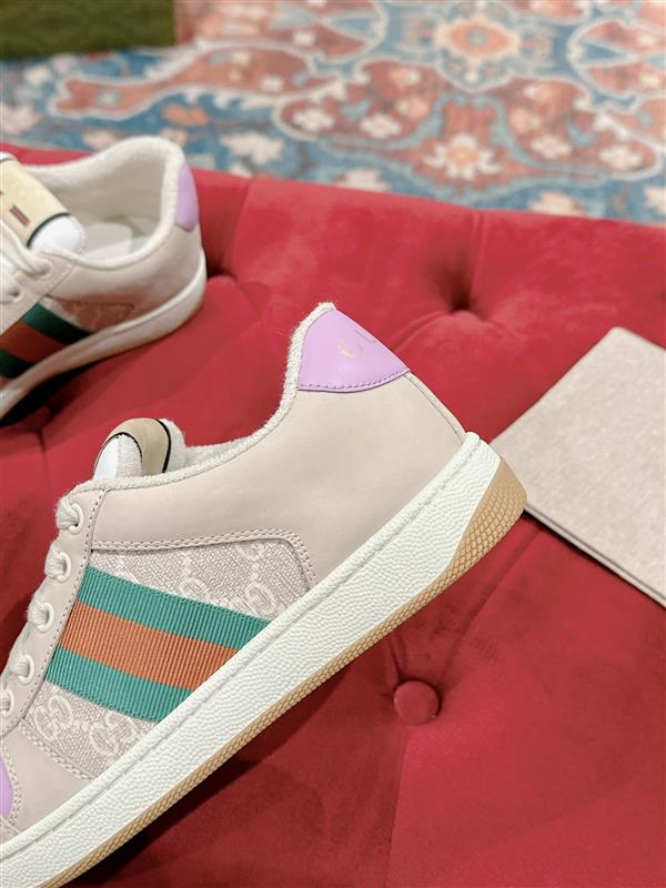 20243521352172 28011